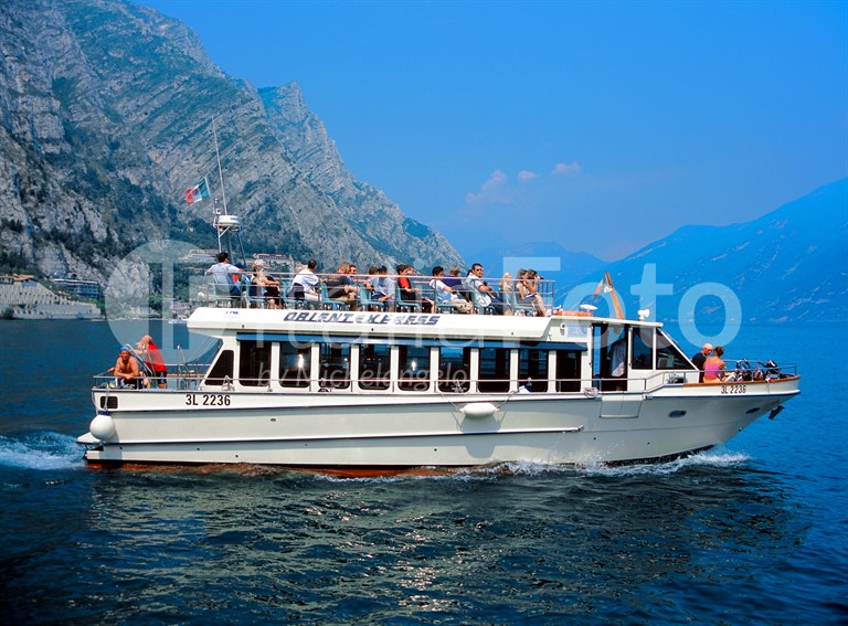 Schiff, Gardasee