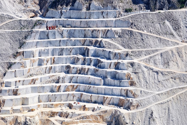Toskana-Carrara-Marmor-Steinbrueche