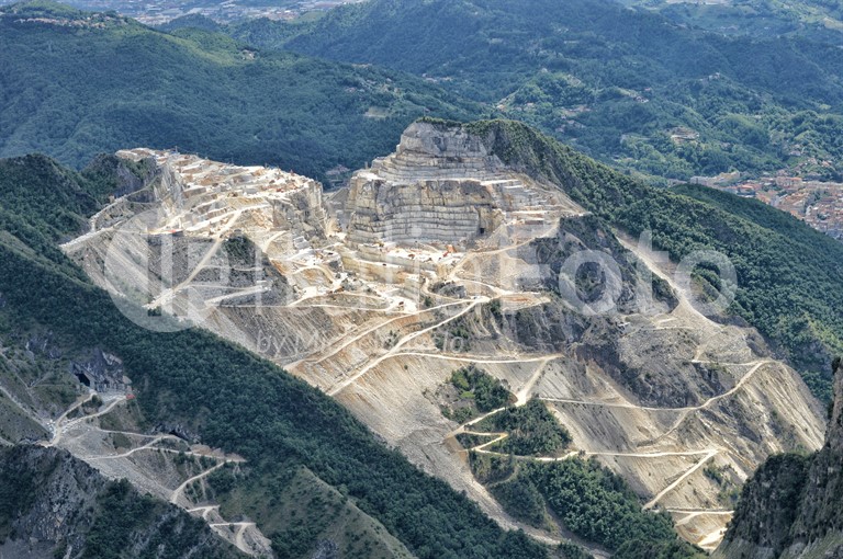 Toskana-Carrara-Marmor-Steinbrueche