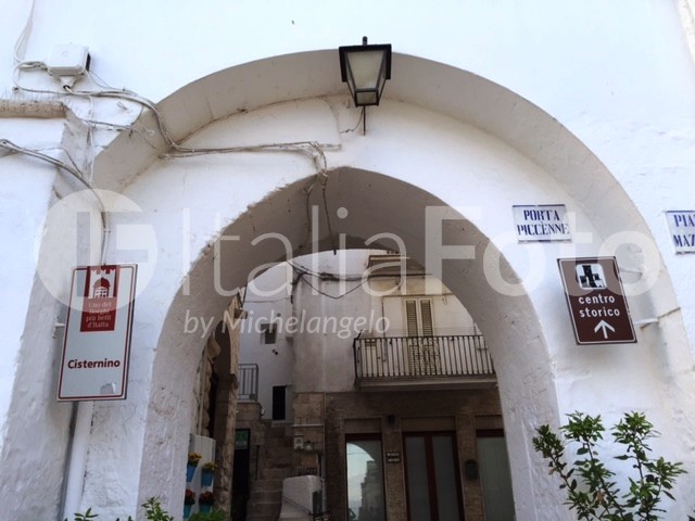 Apulien-Cisternino