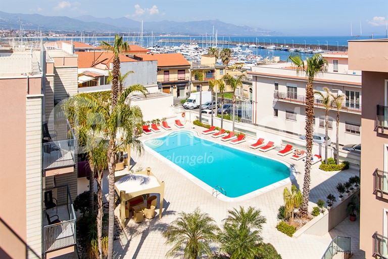 Yachting Palace - Marina di Riposto
