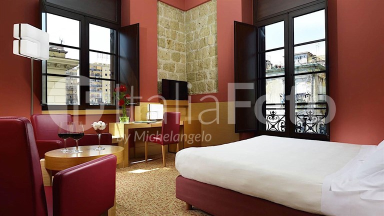 Unahotels Napoli - Napoli