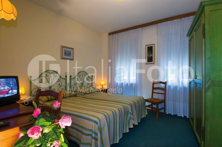 Hotel Bisesti - Garda