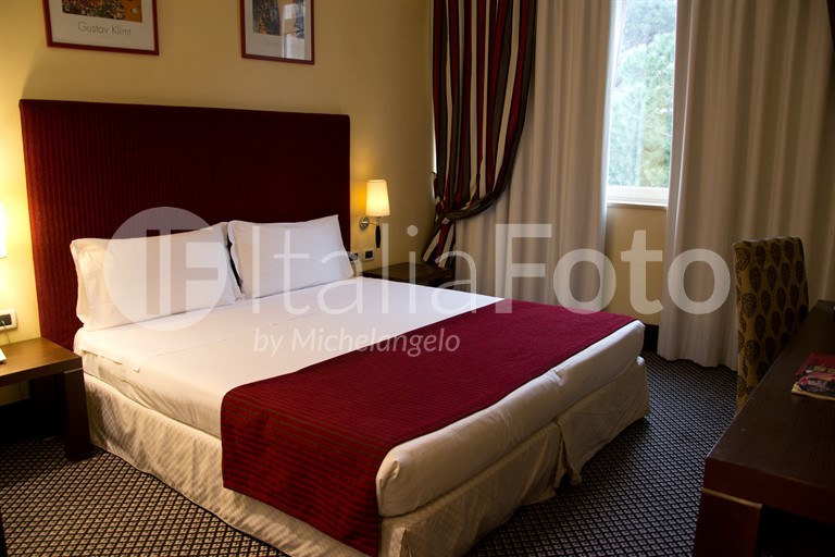 Cardinal Hotel St