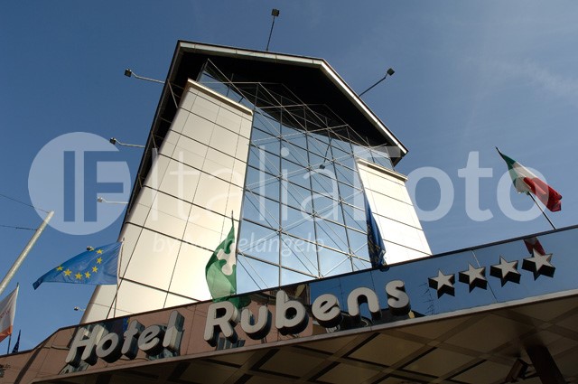 Antares Rubens - Milano